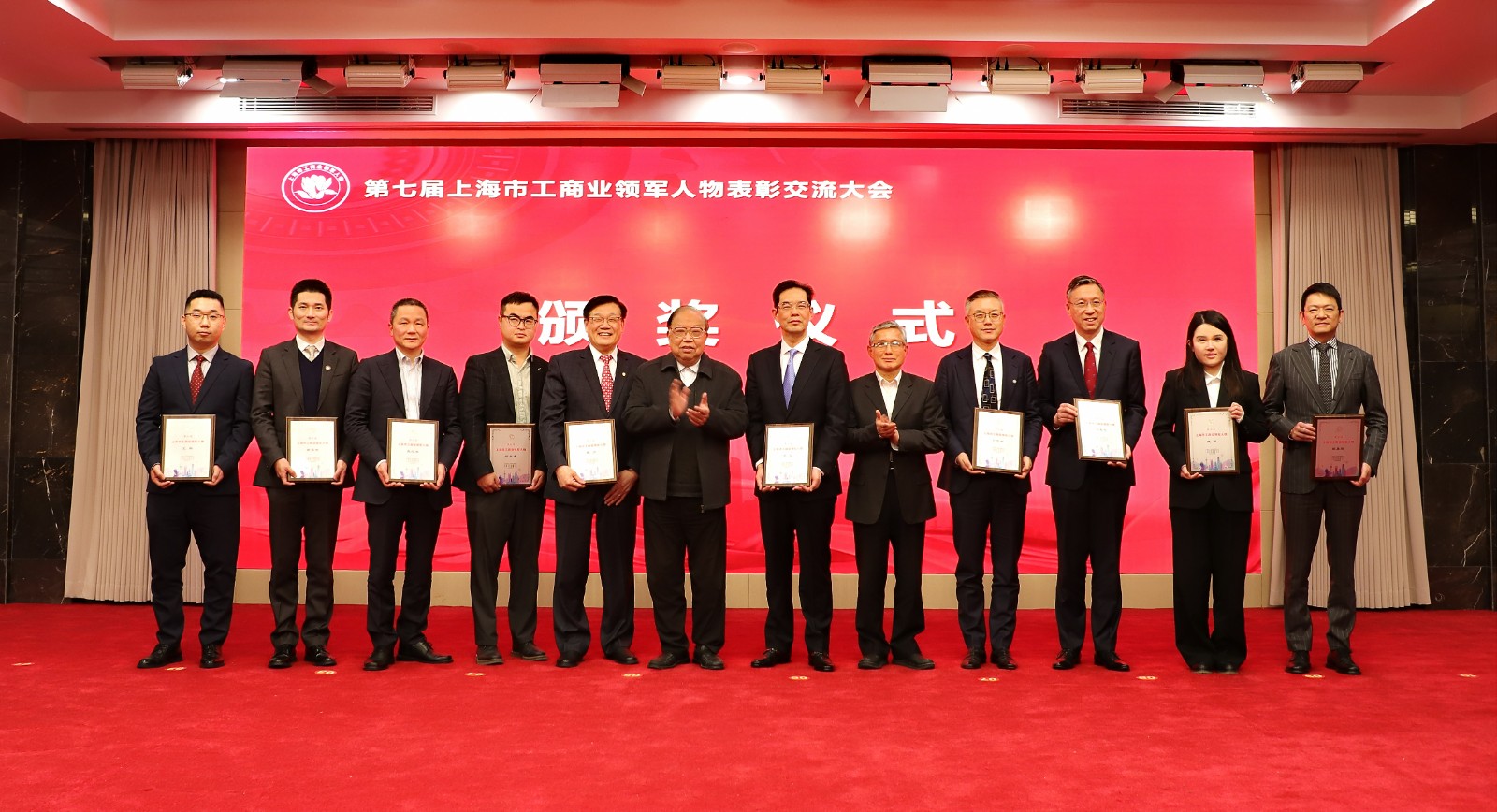 1742296012329173.jpg 4.jpg